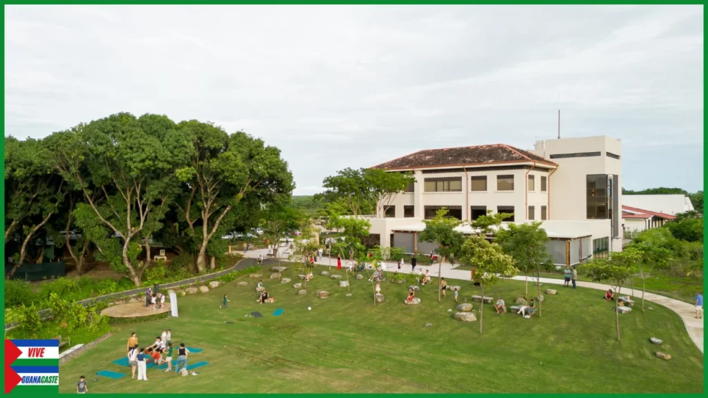 Vista aérea de Parque Tempisque, comunidad en Guanacaste