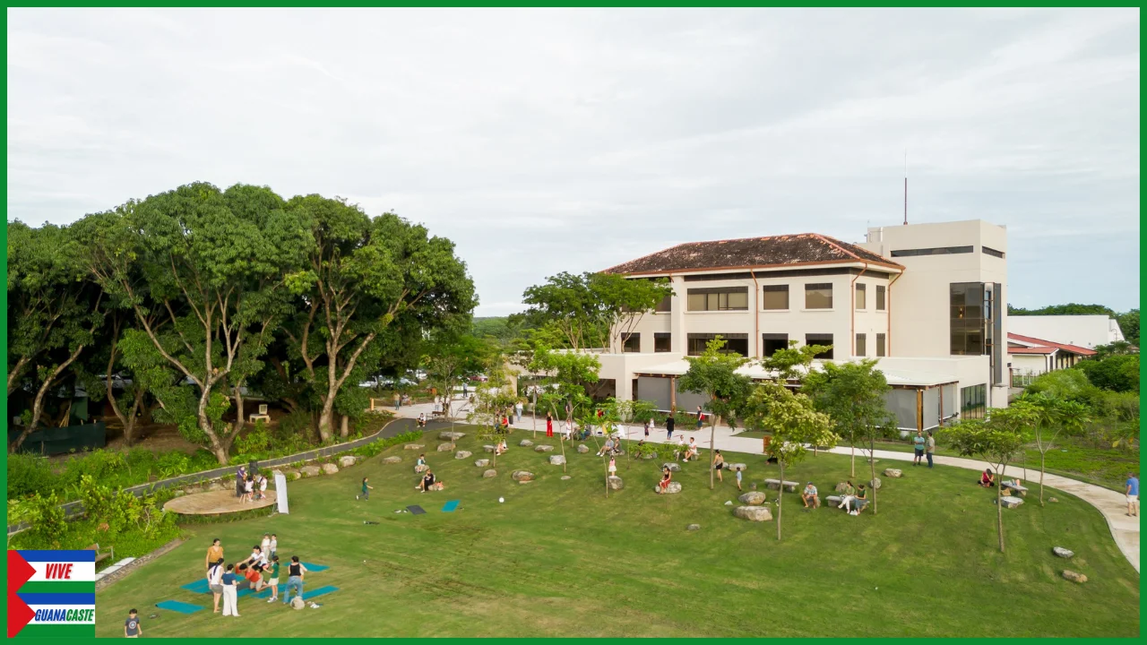 Vista aérea de Parque Tempisque, comunidad en Guanacaste